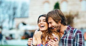 Découvrez les 6 bonnes habitudes des couples heureux